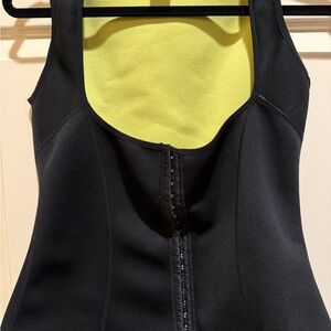 Black Women's Muscle Tee